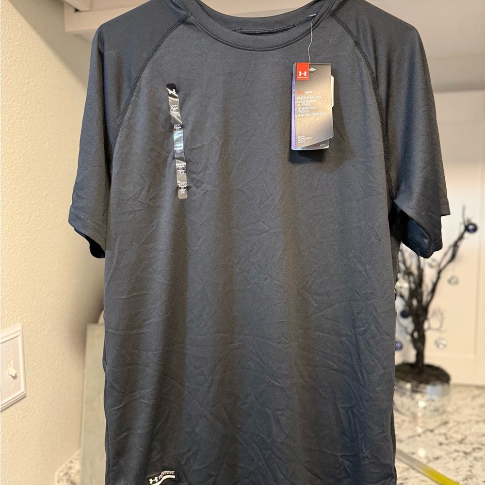 Under Armour Men's Black Short Sleeve Tee
